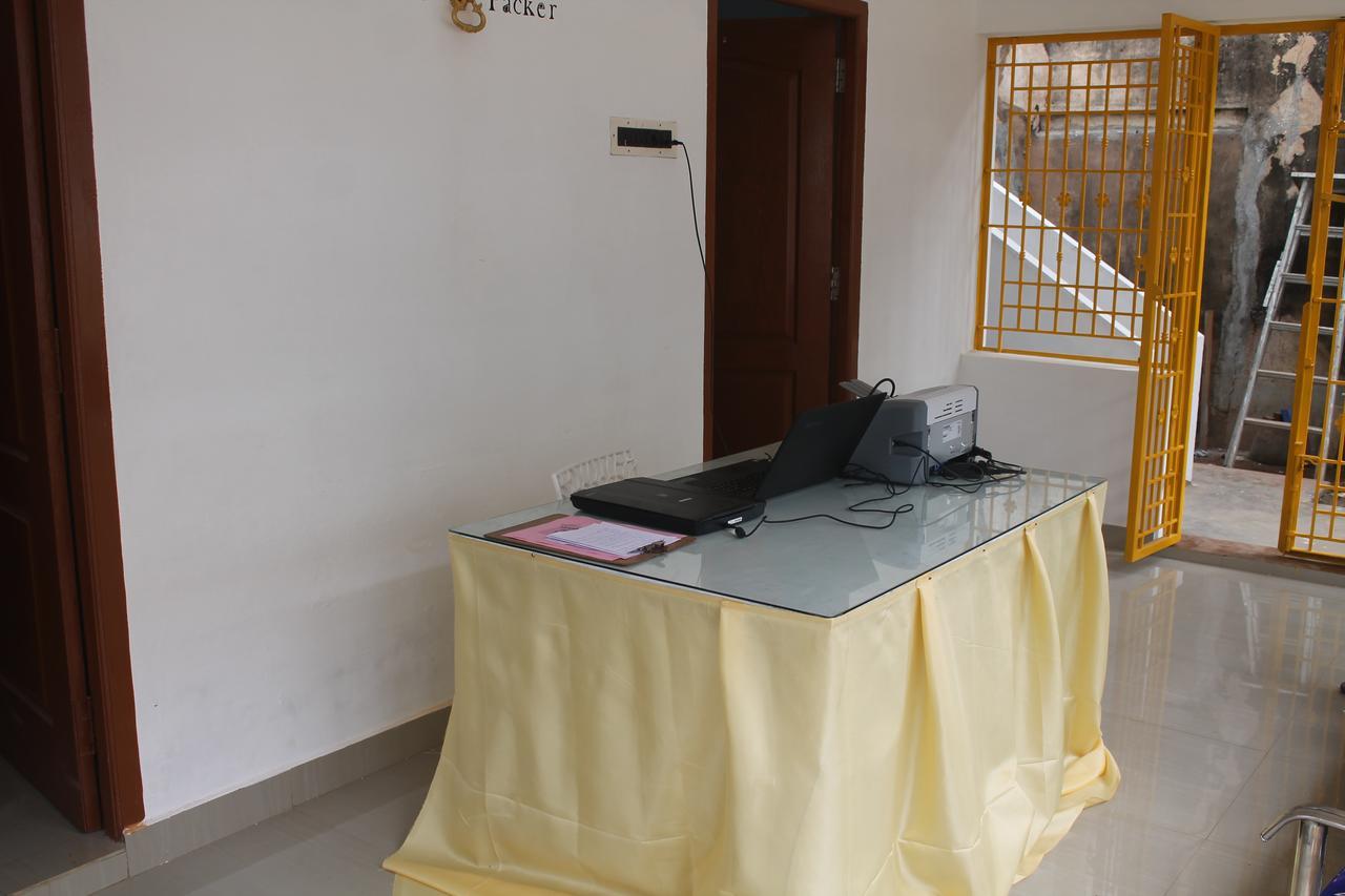 Chettinad Packer Hostel Kānādukāttān Екстериор снимка